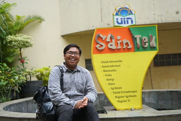 Penerima Beasiswa ETOS ID Raden Achmad Zildhan Aku Ingin Jadi Sarjana
